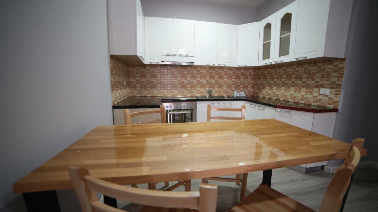 Bujtina Shqiptare Hotel Tiranë Ngoại thất bức ảnh