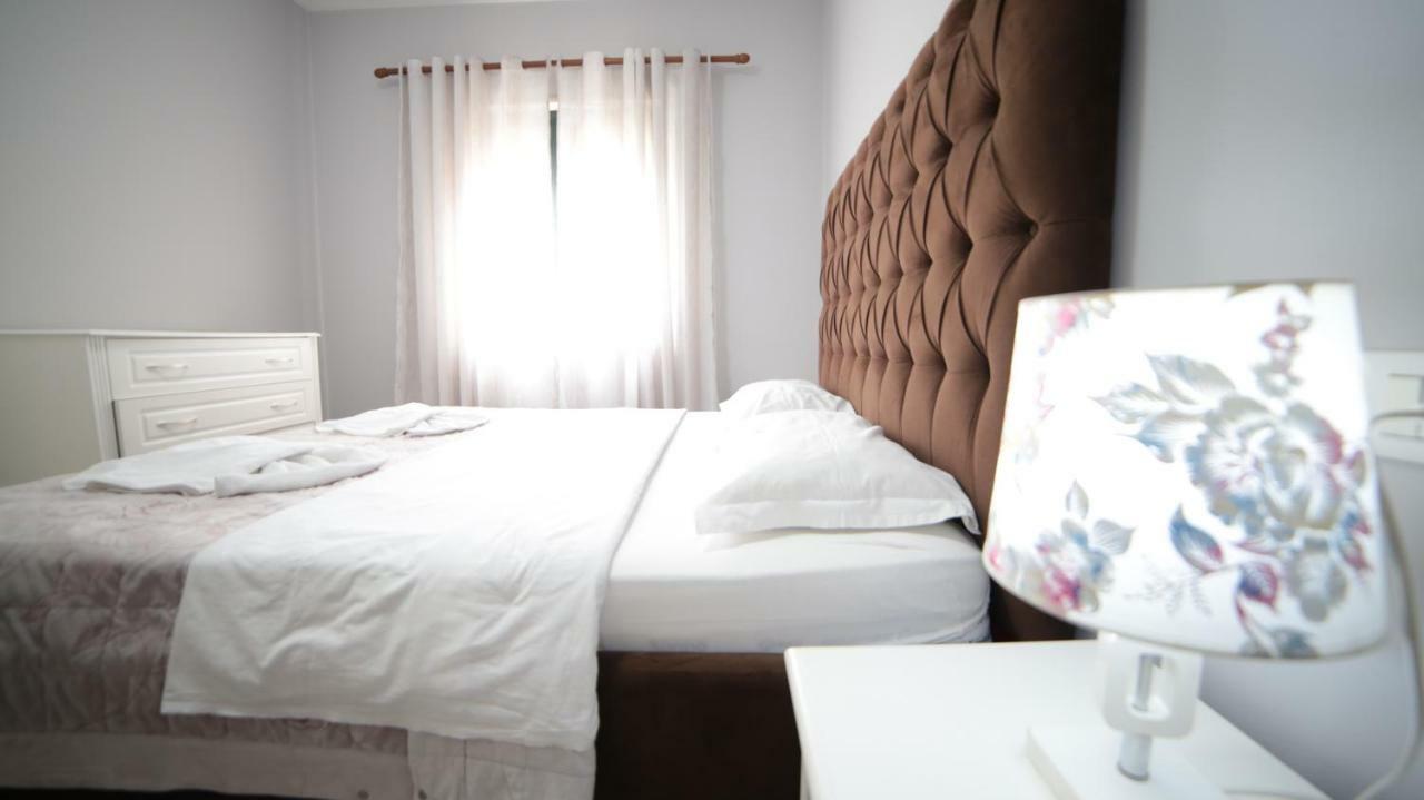 Bujtina Shqiptare Hotel Tiranë Ngoại thất bức ảnh